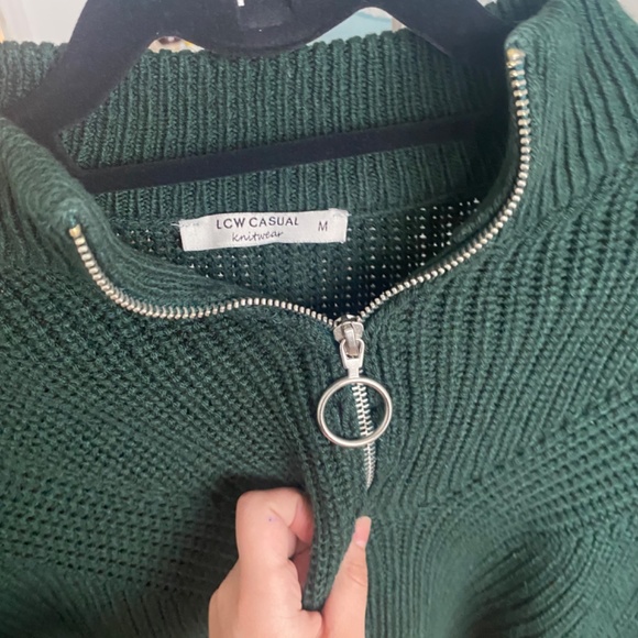 Green sweater - Picture 3 of 4